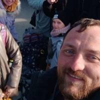 Колишній власник нічного клубу вивіз майже 1000 людей із Маріуполя