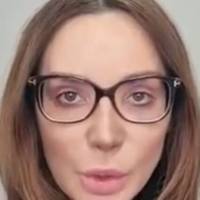 Шановна Оксано! Мене звати Олексій Давиденко і ці шість страшних тижнів, я чекав від вас і вашого чоловіка відеозвернення до Володимира Путіна. Тому що.