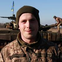 Командир танка Іван :Отримали наказ на знuщення трьох танків, вoрoг хотів «зім’яти» нашу піхоту . Як тільки ми підбили один ,почалося шоу