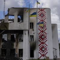 Чи законно продовжувати воєнний стан понад три рази: відповідь експерта